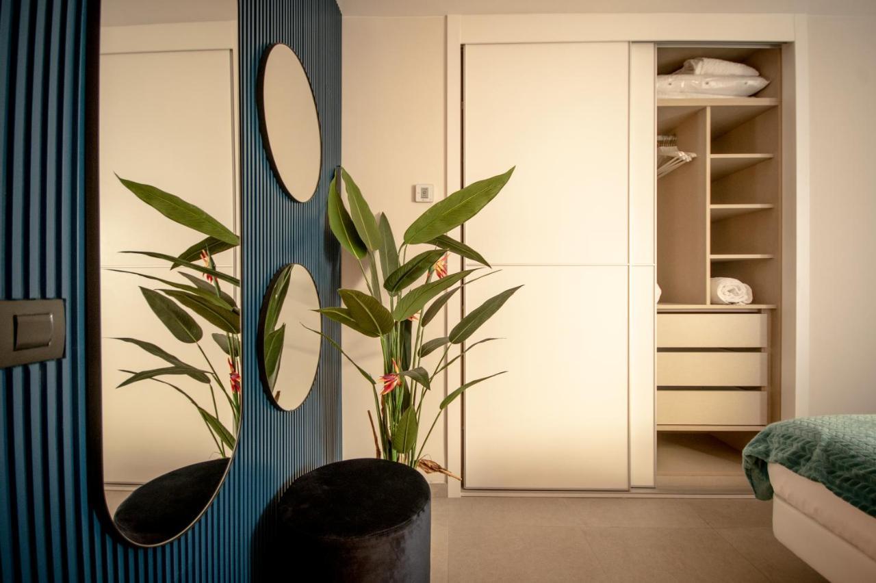 Vv Luxury Tropical Blue "By Henrypole Home" Las Palmas Exterior photo